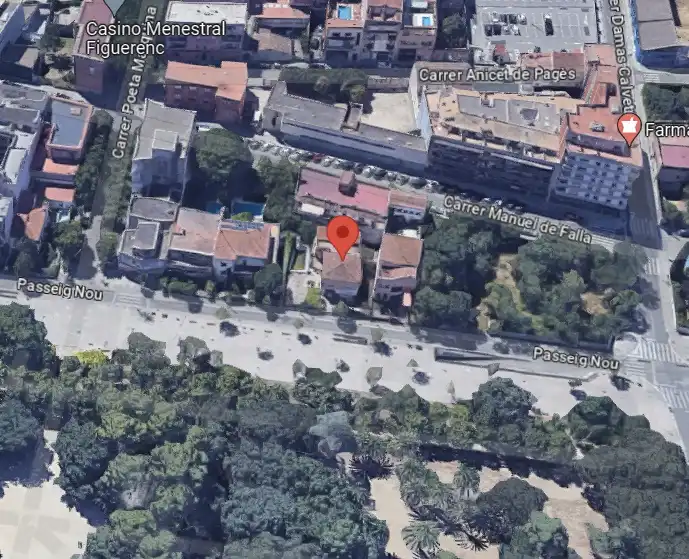 Exterior view of Houses for sale in Figueres  with Storage room and Swimming Pool
