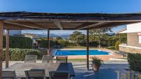 Jardí de Casa adosada en venda en Girona Capital amb Aire condicionat, Jardí privat i Piscina