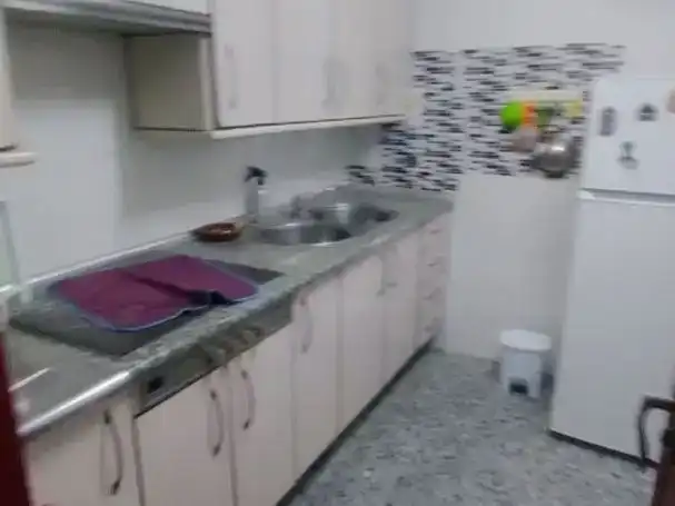 Cuina de Pis en venda en San Nicolás del Puerto amb Jardí privat, Traster i Moblat