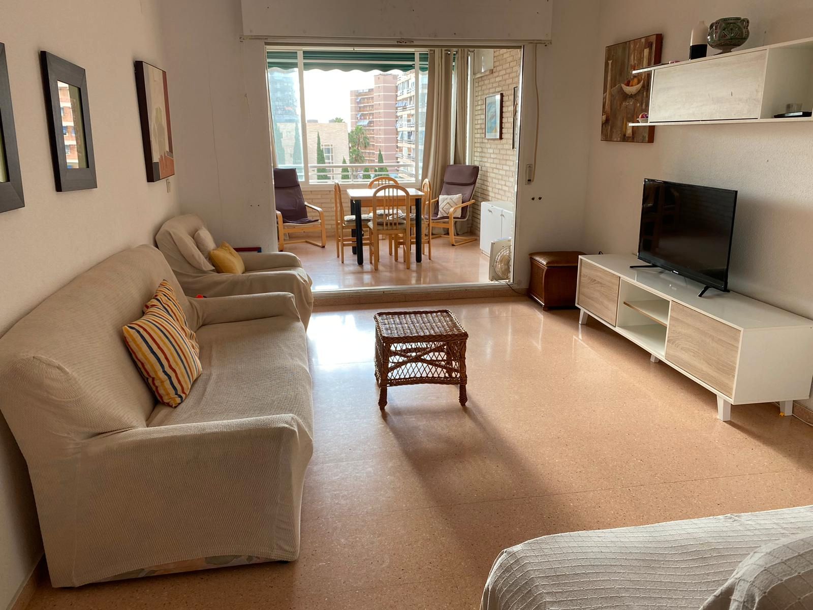 Sala d'estar de Pis en venda en Alicante / Alacant amb Aire condicionat, Calefacció i Terrassa