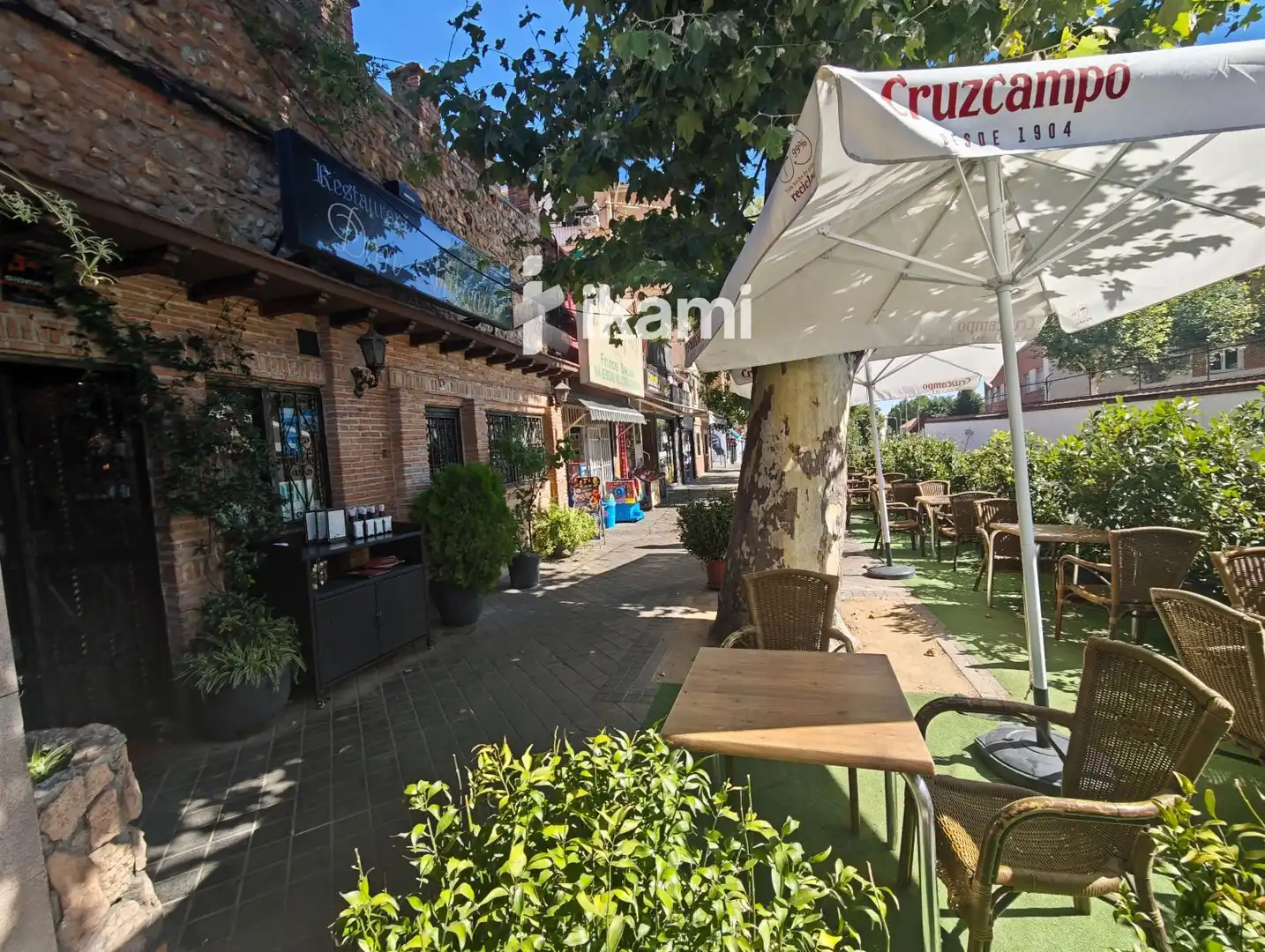 Local en venda en Madrid amb Terrassa, Moblat i Internet