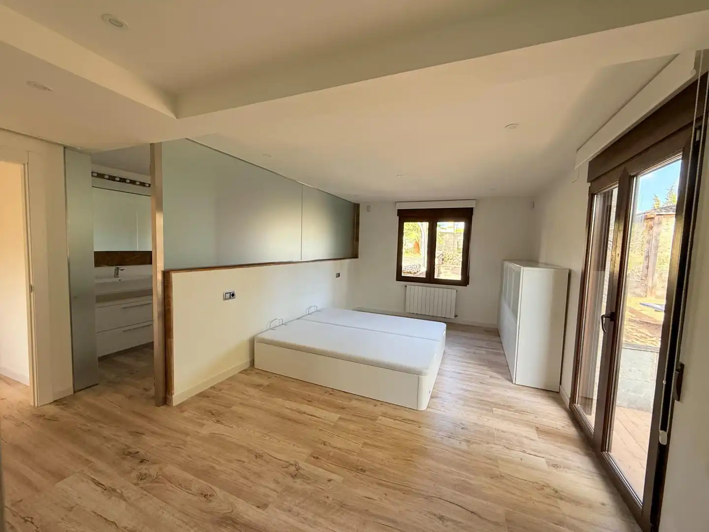 Schlafzimmer von Haus oder Chalet zur Miete in San Antonio de Benagéber mit Klimaanlage, Heizung und Privatgarten