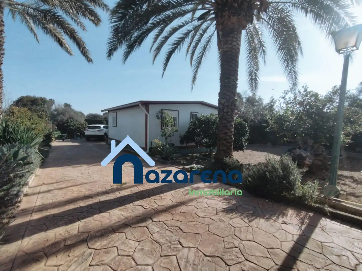 Vista exterior de Terreno en venta en Coria del Río