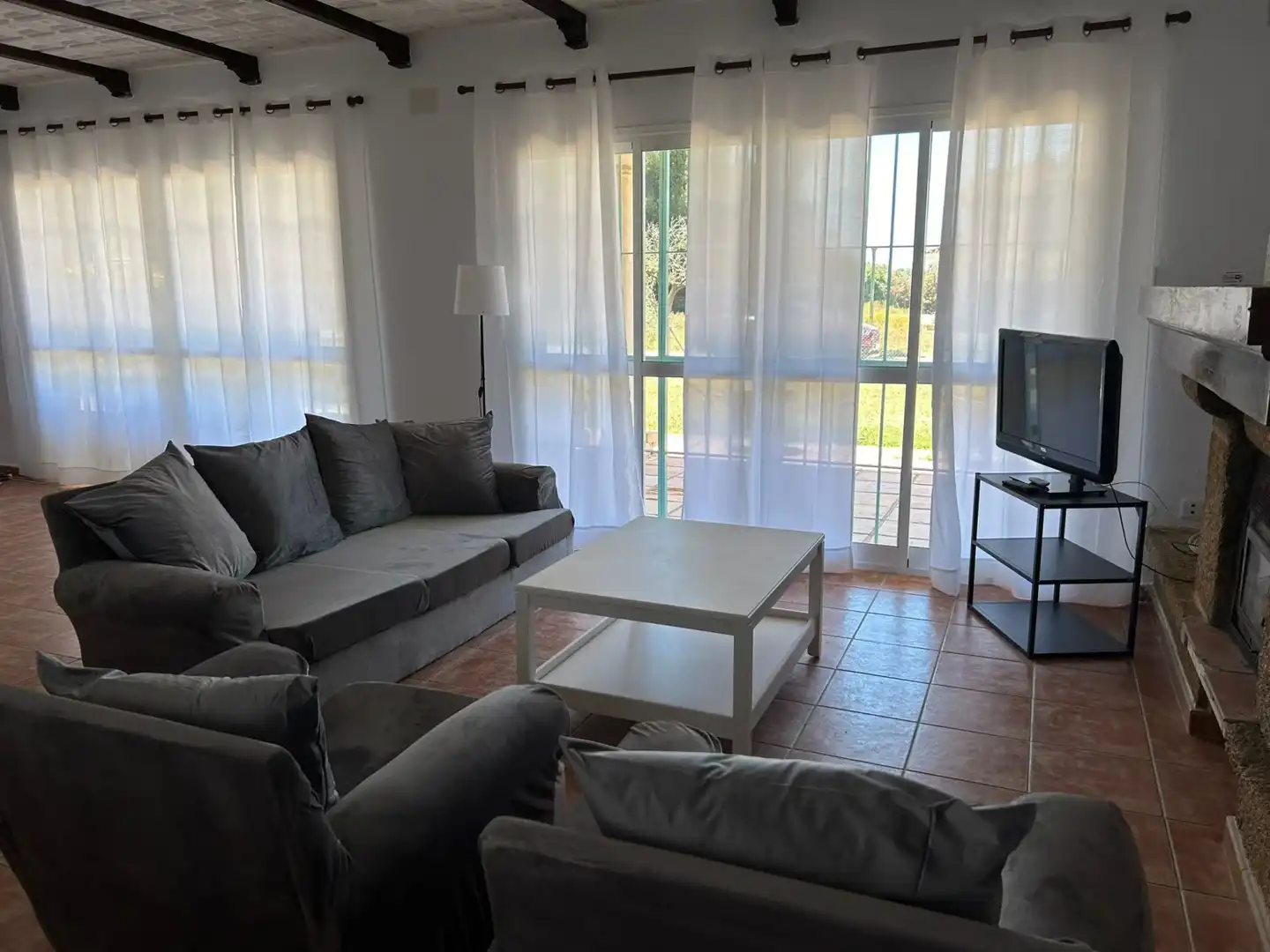 Sala d'estar de Finca rústica en venda en Chiclana de la Frontera amb Terrassa, Traster i Piscina