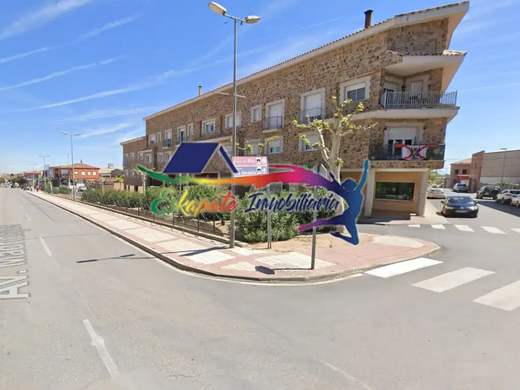 Locale commerciale in vendita a Avenida Madridejos, imagen 2