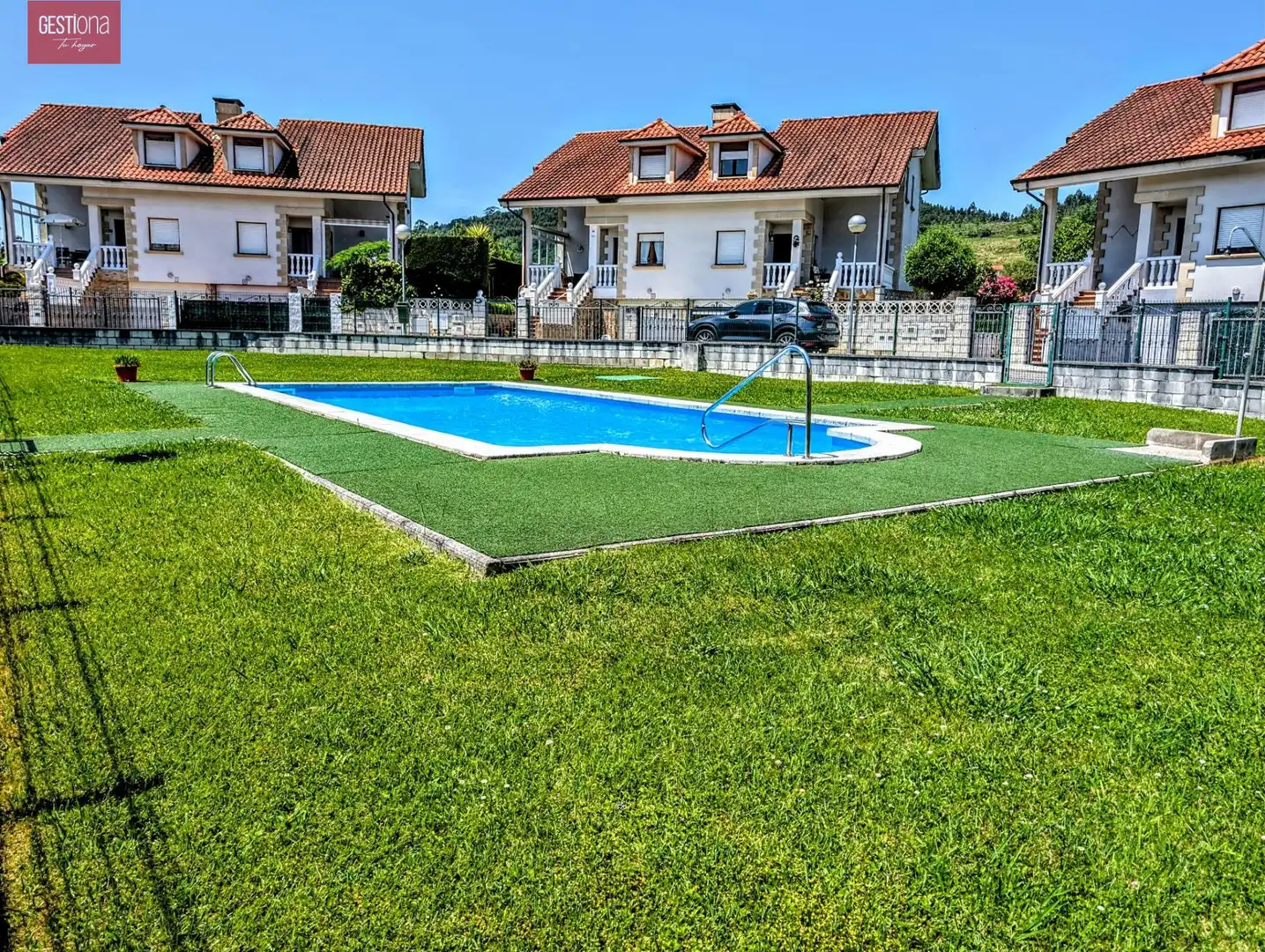 Piscina de Casa adosada en venta en Arnuero con Calefacción, Jardín privado y Terraza
