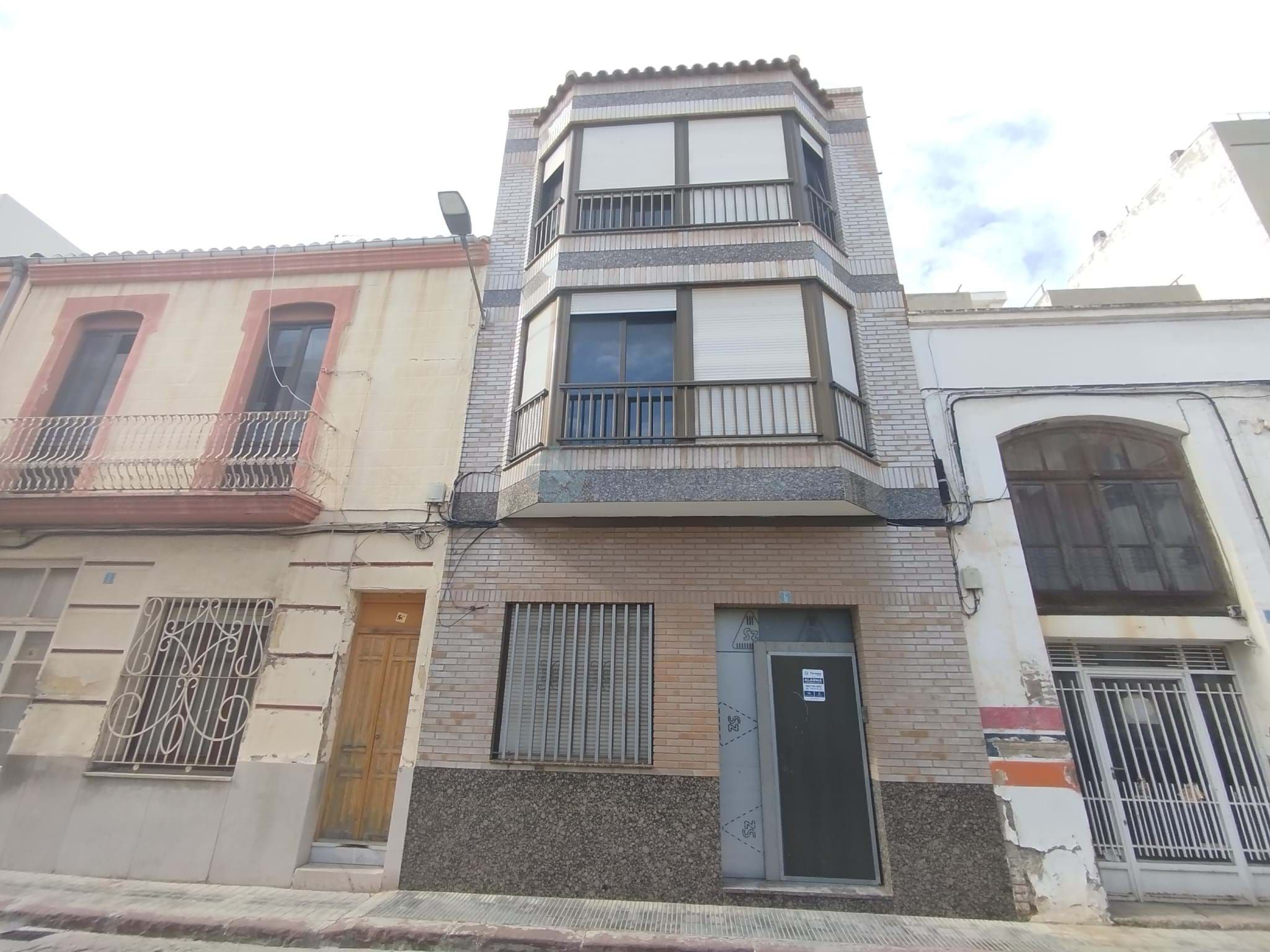 Exterior view of Single-family semi-detached for sale in Burriana / Borriana  with Terrace