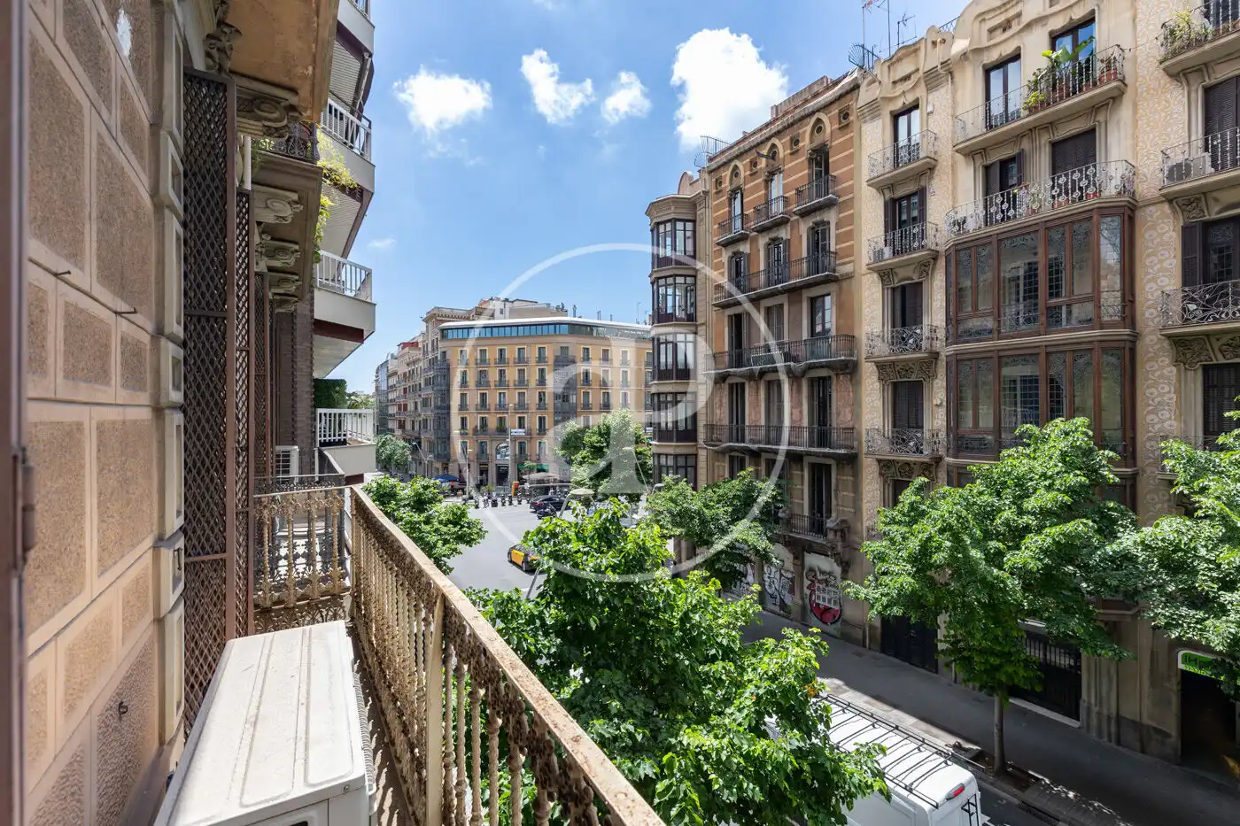 Vista exterior de Pis en venda en Barcelona amb Aire condicionat, Calefacció i Balcó