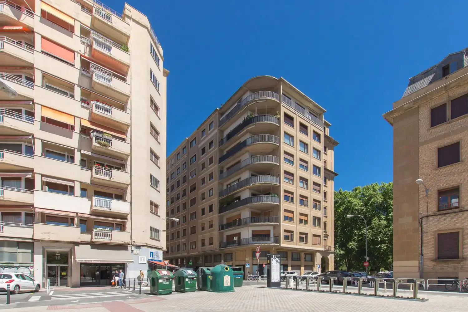 Vista exterior de Pis en venda en  Pamplona / Iruña amb Calefacció, Parquet i Balcó