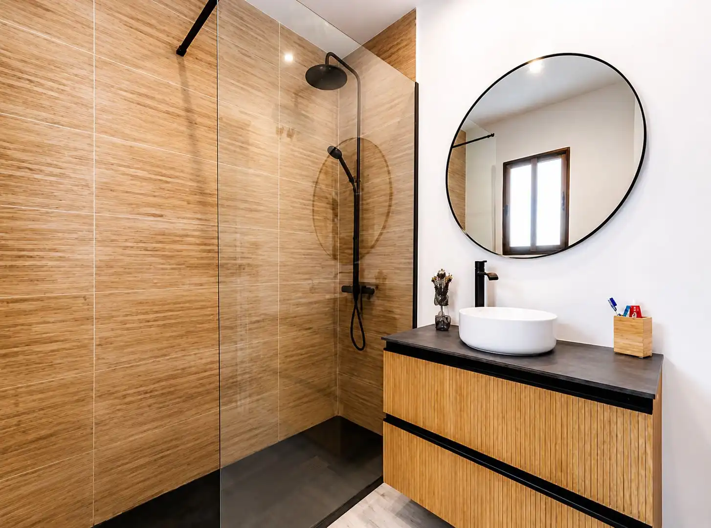 Badezimmer von Wohnungen zur Miete in Mijas mit Klimaanlage, Terrasse und Möbliert