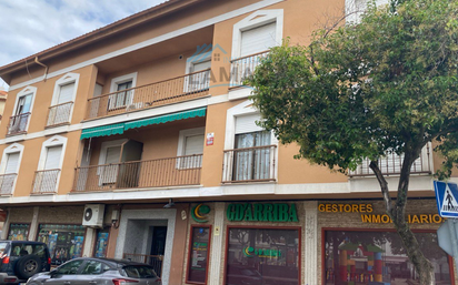 Exterior view of Flat for sale in Navalmoral de la Mata  with Air Conditioner and Terrace