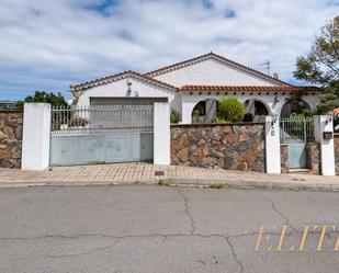 Vista exterior de Casa o xalet en venda en Santa Brígida amb Calefacció, Jardí privat i Terrassa