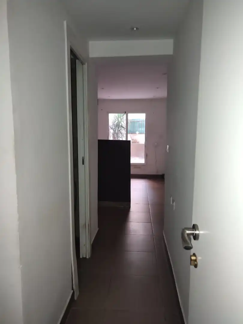 Ground floor for sale in Barcelona  with Air Conditioner and Alarm