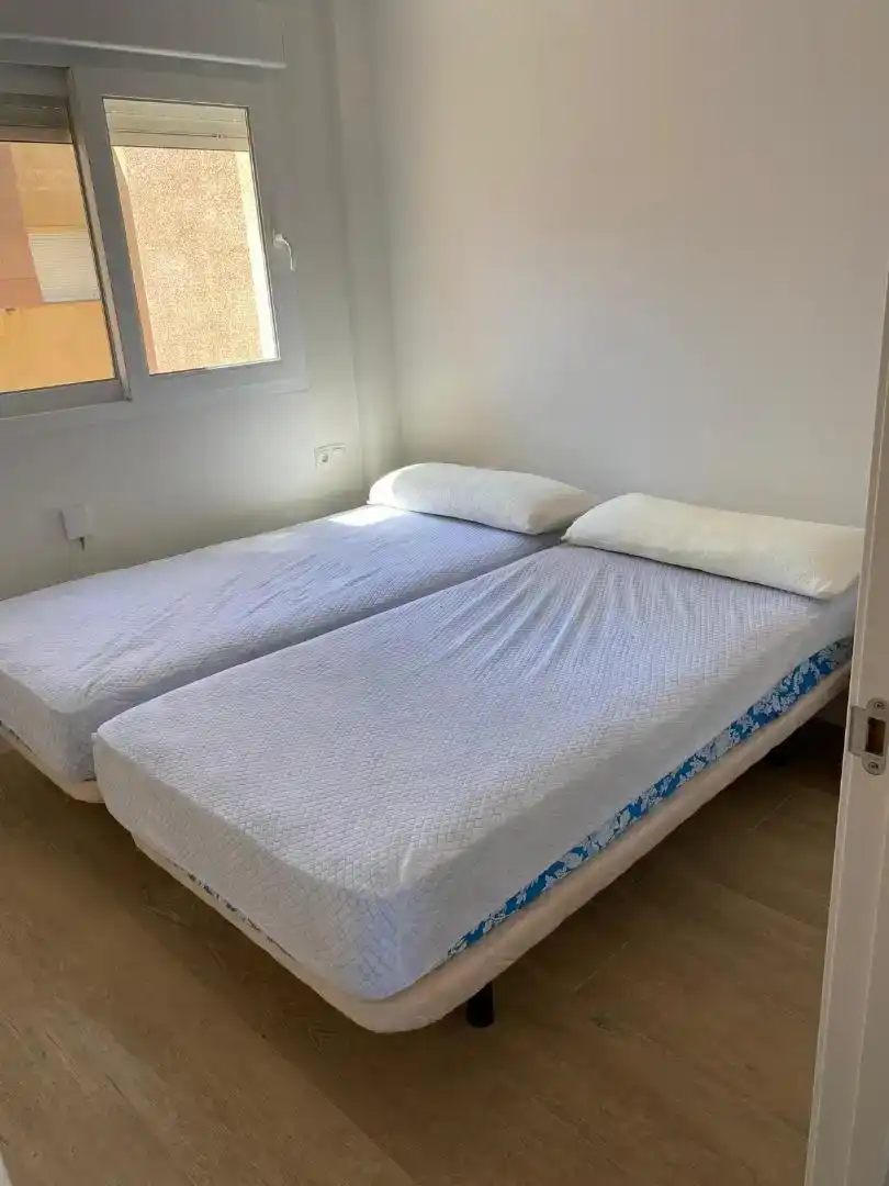 Dormitori de Pis per a compartir en La Manga del Mar Menor