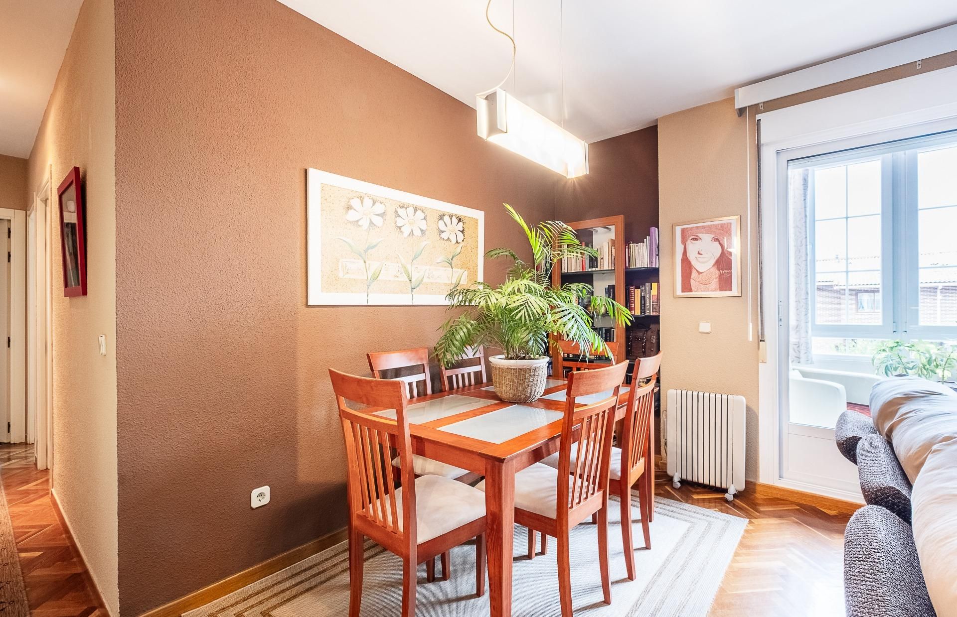 Comedor de Piso en venta en Collado Villalba con Calefacción, Jardín privado y Piscina comunitaria