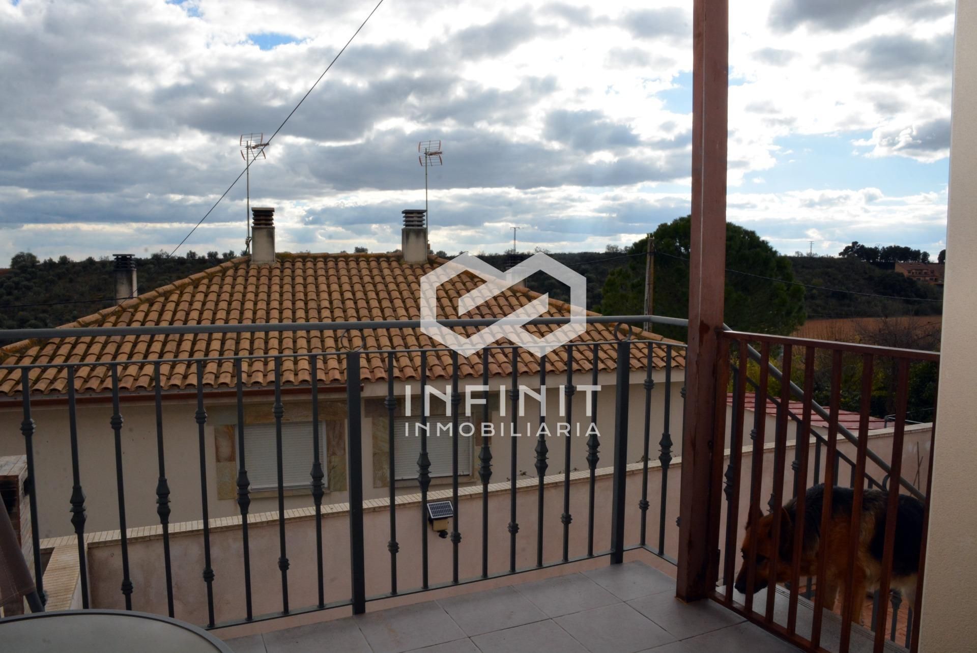Terrassa de Casa adosada en venda en Quer amb Aire condicionat, Calefacció i Jardí privat