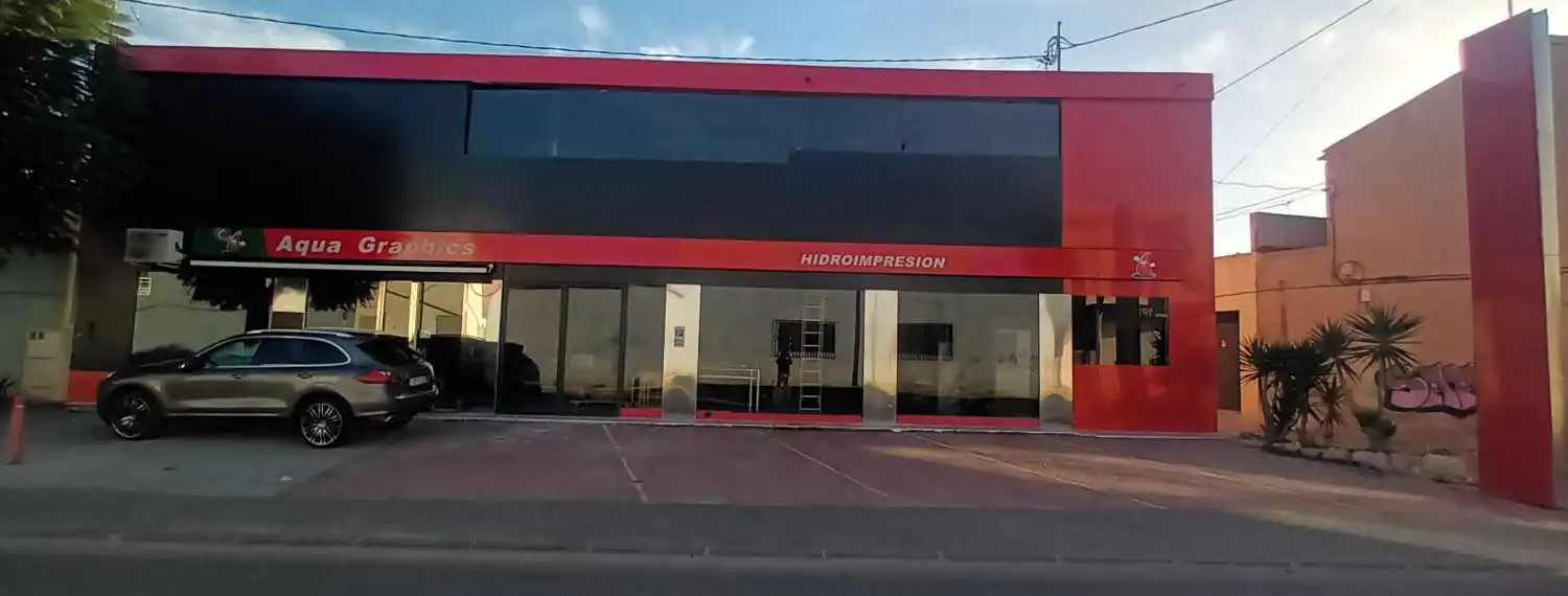 Vista exterior de Local en venda en Murcia amb Aire condicionat