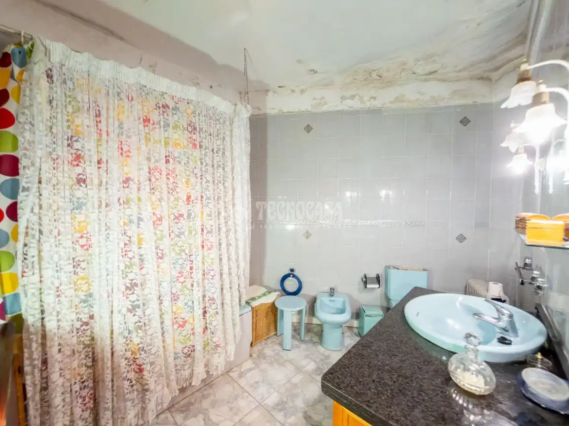 Baño de Piso en venta en Santa Úrsula con Balcón