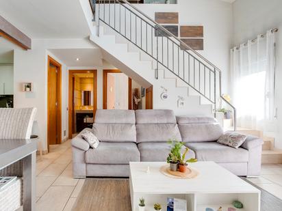 Sala d'estar de Dúplex en venda en Granollers amb Calefacció, Parquet i Terrassa
