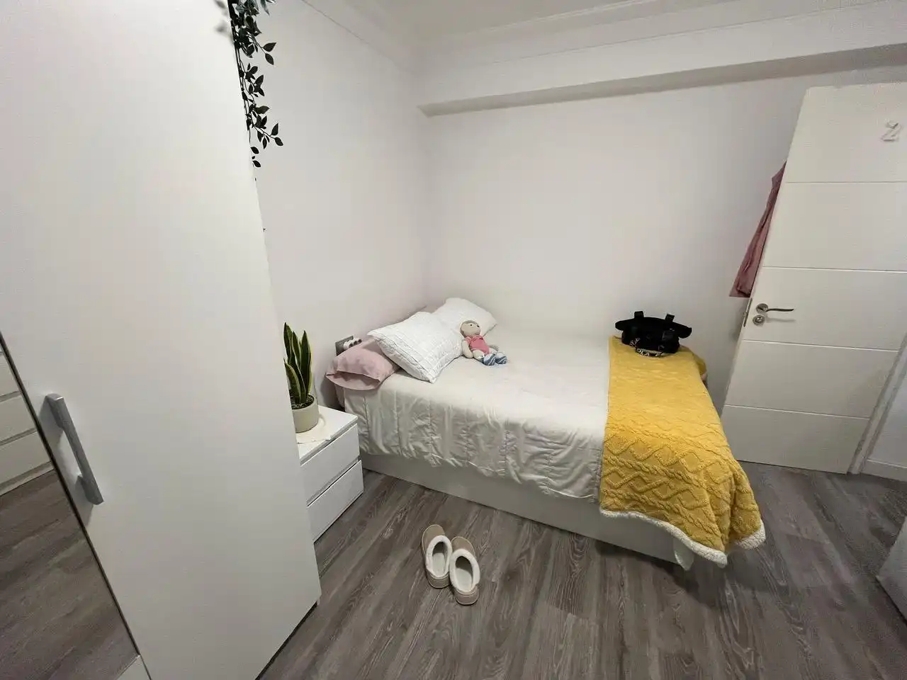 Habitación de Piso en venta en Zaragoza con Calefacción, Terraza y Amueblado