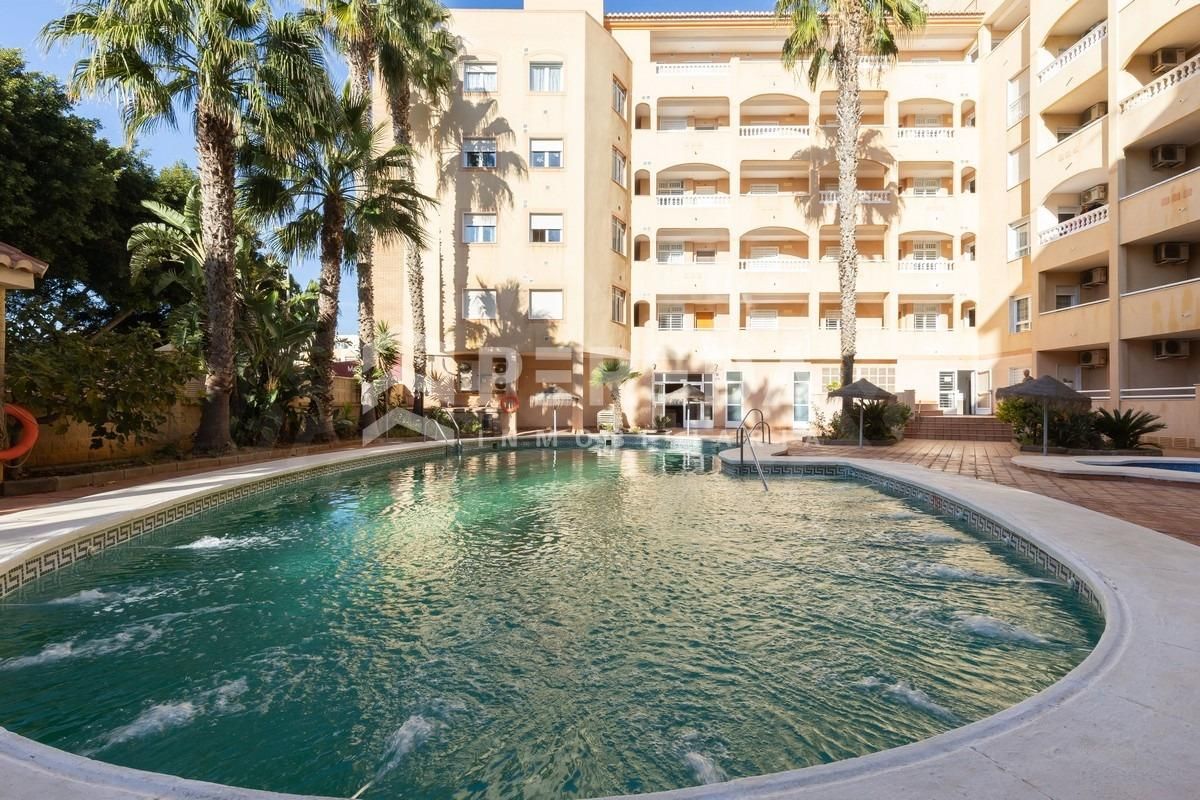 Swimming pool of Flat for sale in Roquetas de Mar  with Air Conditioner, Terrace and Furnished