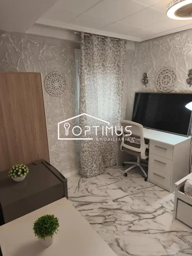 Habitación de Apartamento en venta en Xirivella con Aire acondicionado, Amueblado y Horno