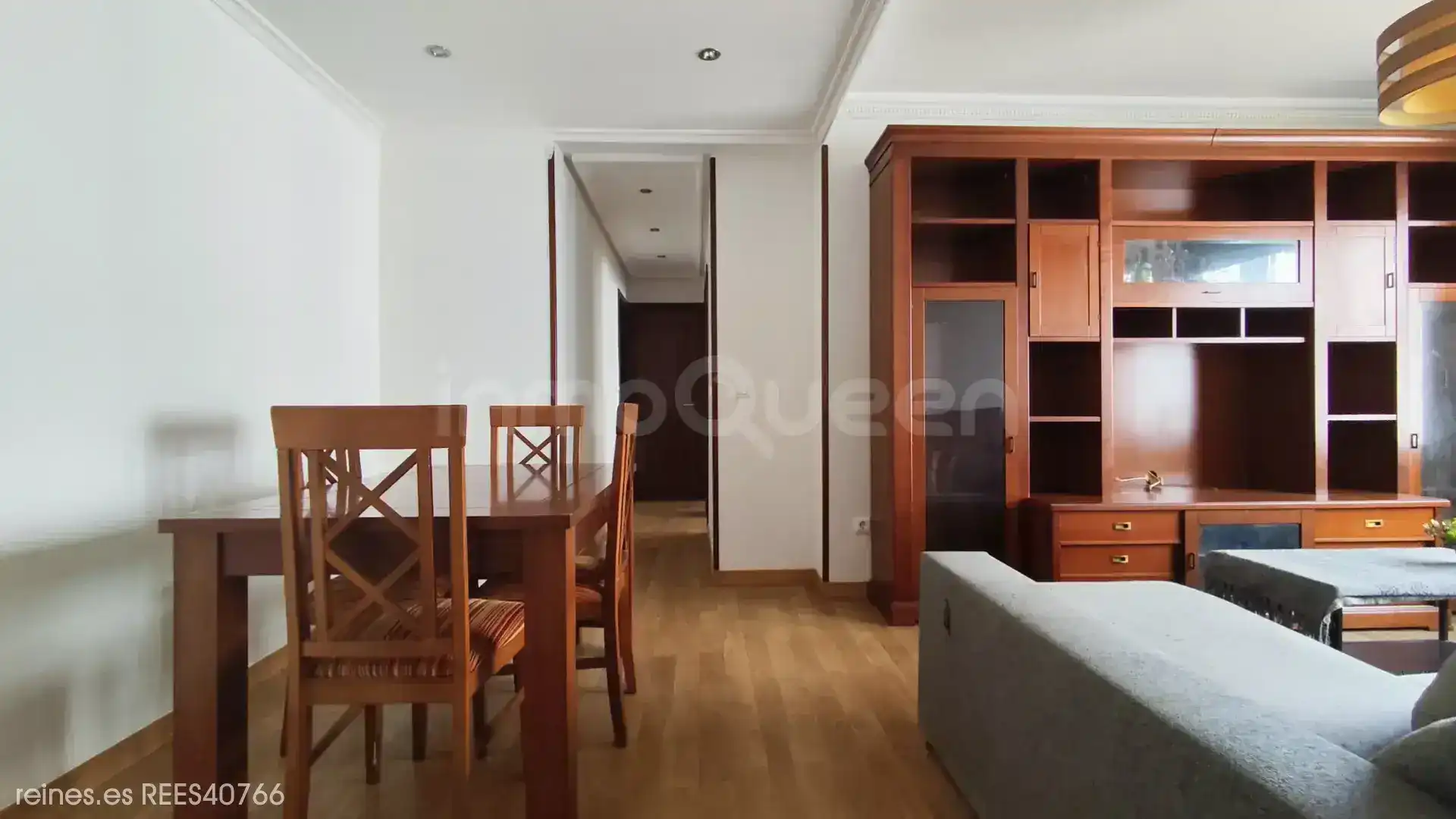 Sala d'estar de Pis en venda en Mieres (Asturias) amb Calefacció i Moblat