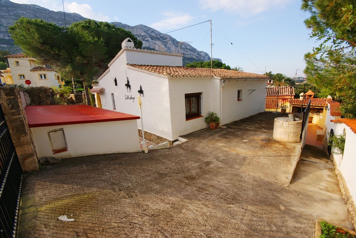Exterior view of House or chalet for sale in Dénia  with Air Conditioner, Heating and Private garden