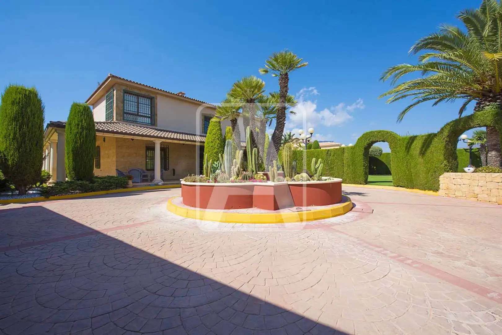 Chalet con piscina en venta en Marisol Park - Ortembach - Los Almendros, imagen 39