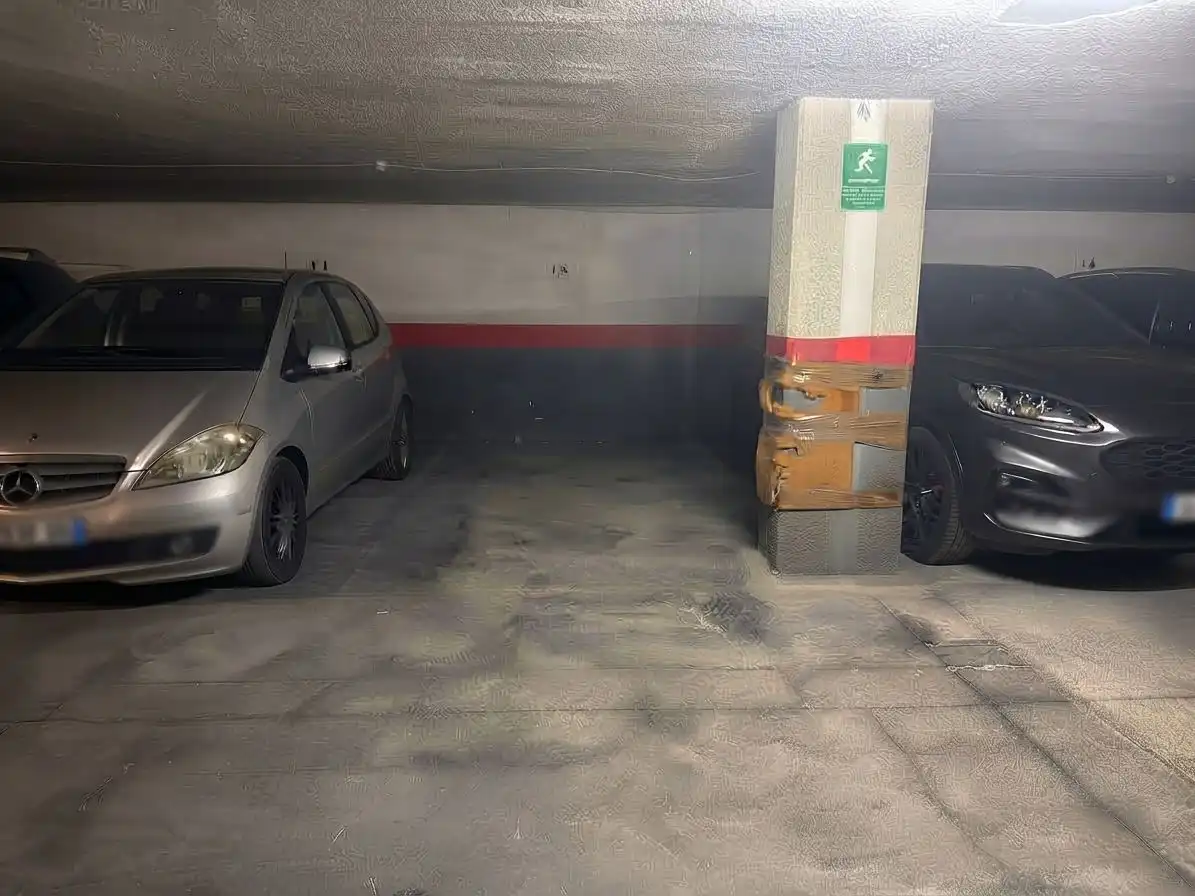 Garage zur Miete in Nou Moles