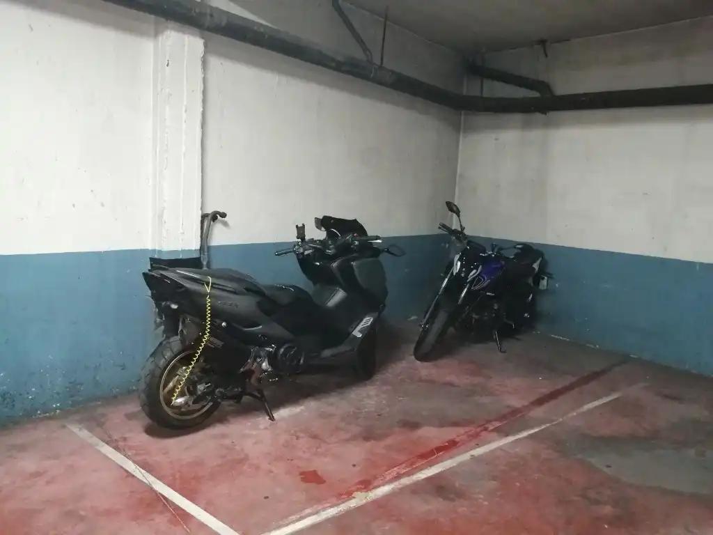 Einzelparkplatz zum Verkauf in Horta - Guinardó, imagen 3