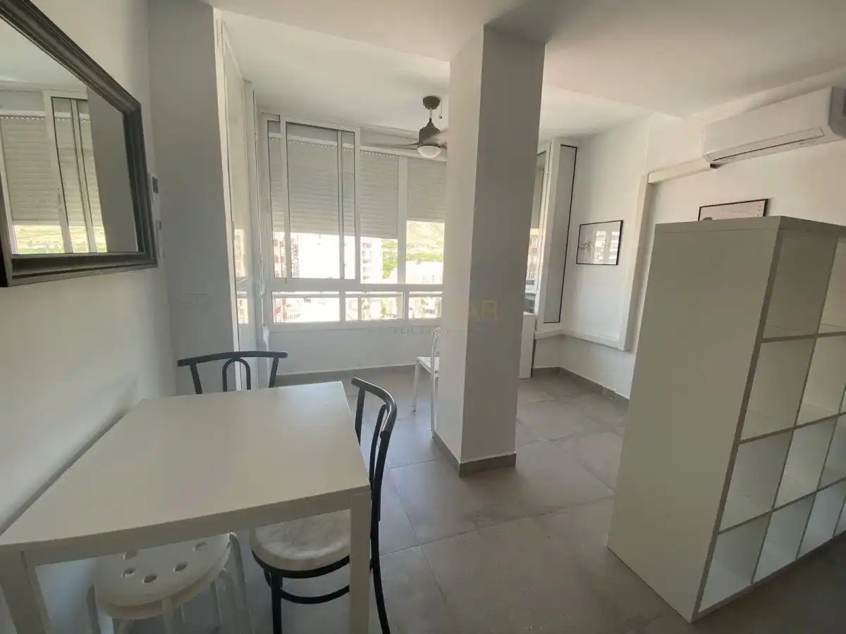 Wohnung zur Miete in Manantiales - Estación de Autobuses