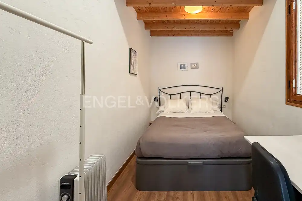 Schlafzimmer von Wohnung zur Miete in Valencia mit Klimaanlage, Heizung und Terrasse