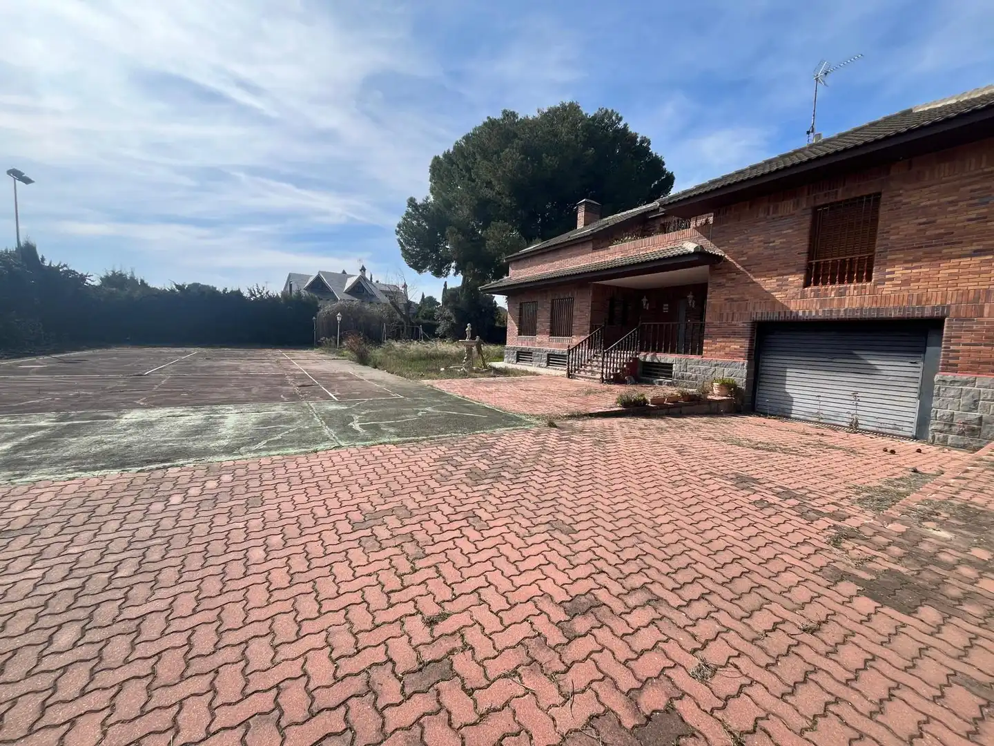 Vista exterior de Casa o xalet en venda en Zaragoza amb Aire condicionat, Calefacció i Jardí privat