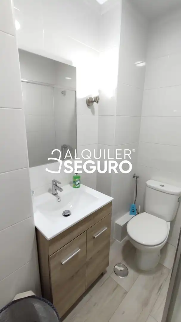 Badezimmer von Wohnung zur Miete in Alcobendas mit Heizung und Möbliert