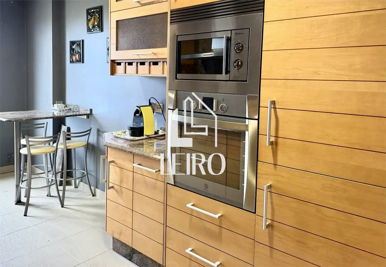 Duplex with lift for sale in Cambados, imagen 2