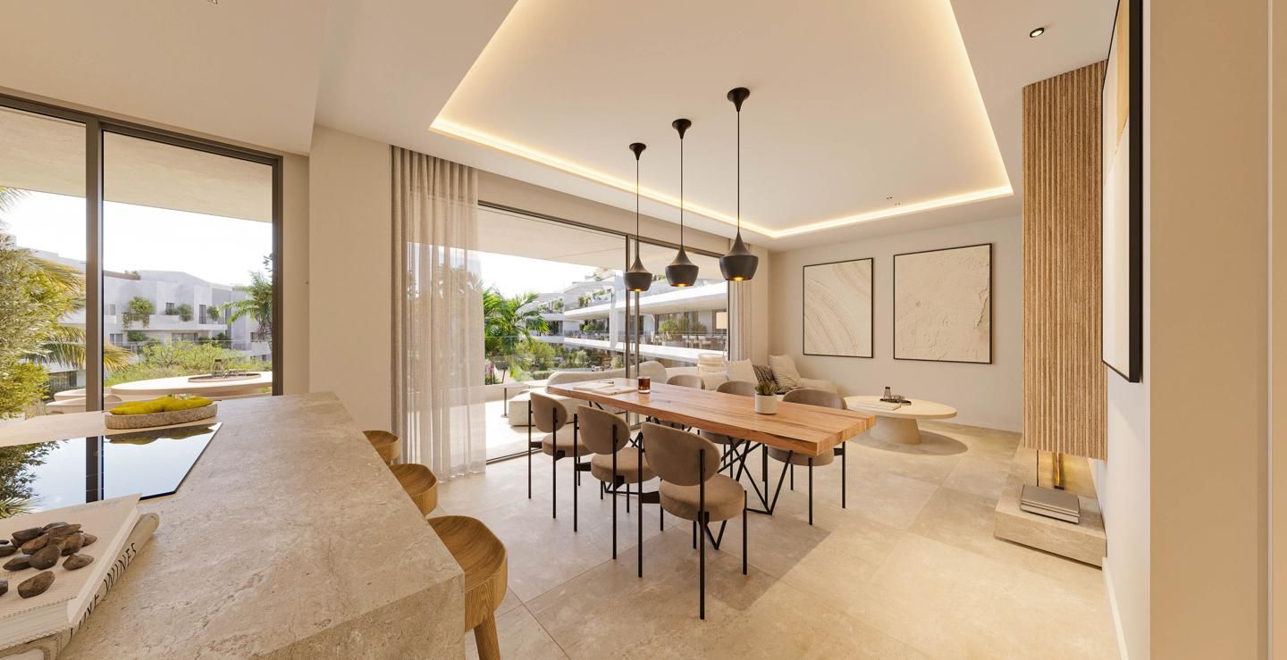 Menjador de Apartament en venda en Estepona amb Aire condicionat, Calefacció i Jardí privat