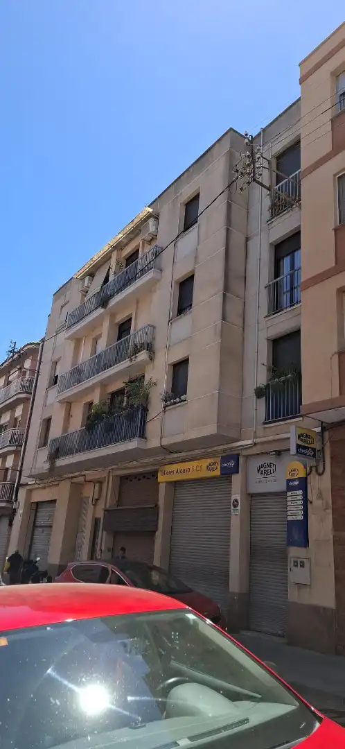 Exterior view of Flat for sale in Sabadell  with Furnished and Oven