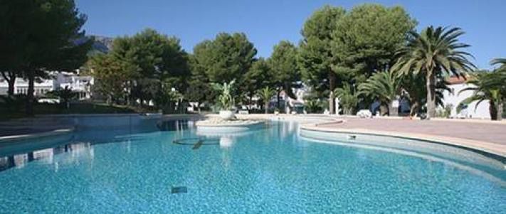 Single-family semi-detached to rent in Benicolada - Las Adelfas