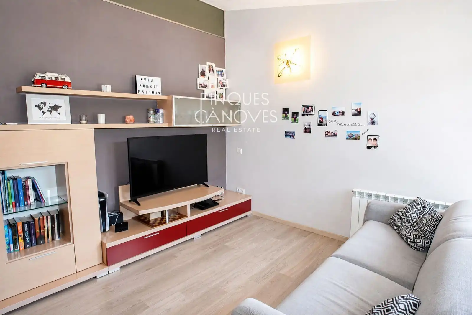 Living room of Attic for sale in Bescanó  with Air Conditioner, Heating and Parquet flooring