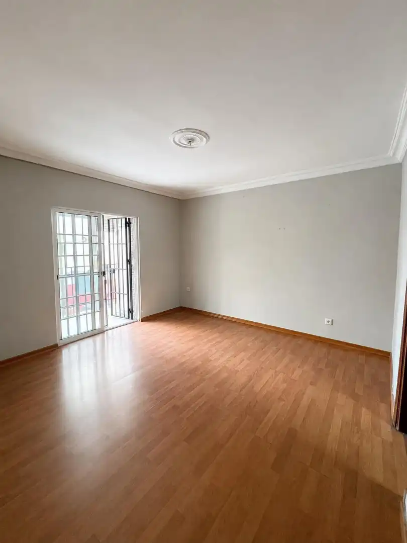 Habitación de Piso en venta en Sevilla con Balcón