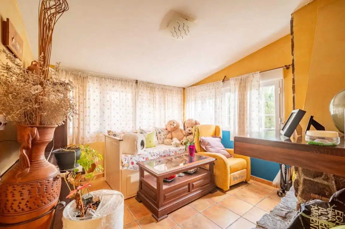 Sala de estar de Casa adosada en venta en Rivas-Vaciamadrid con Aire acondicionado, Calefacción y Jardín privado