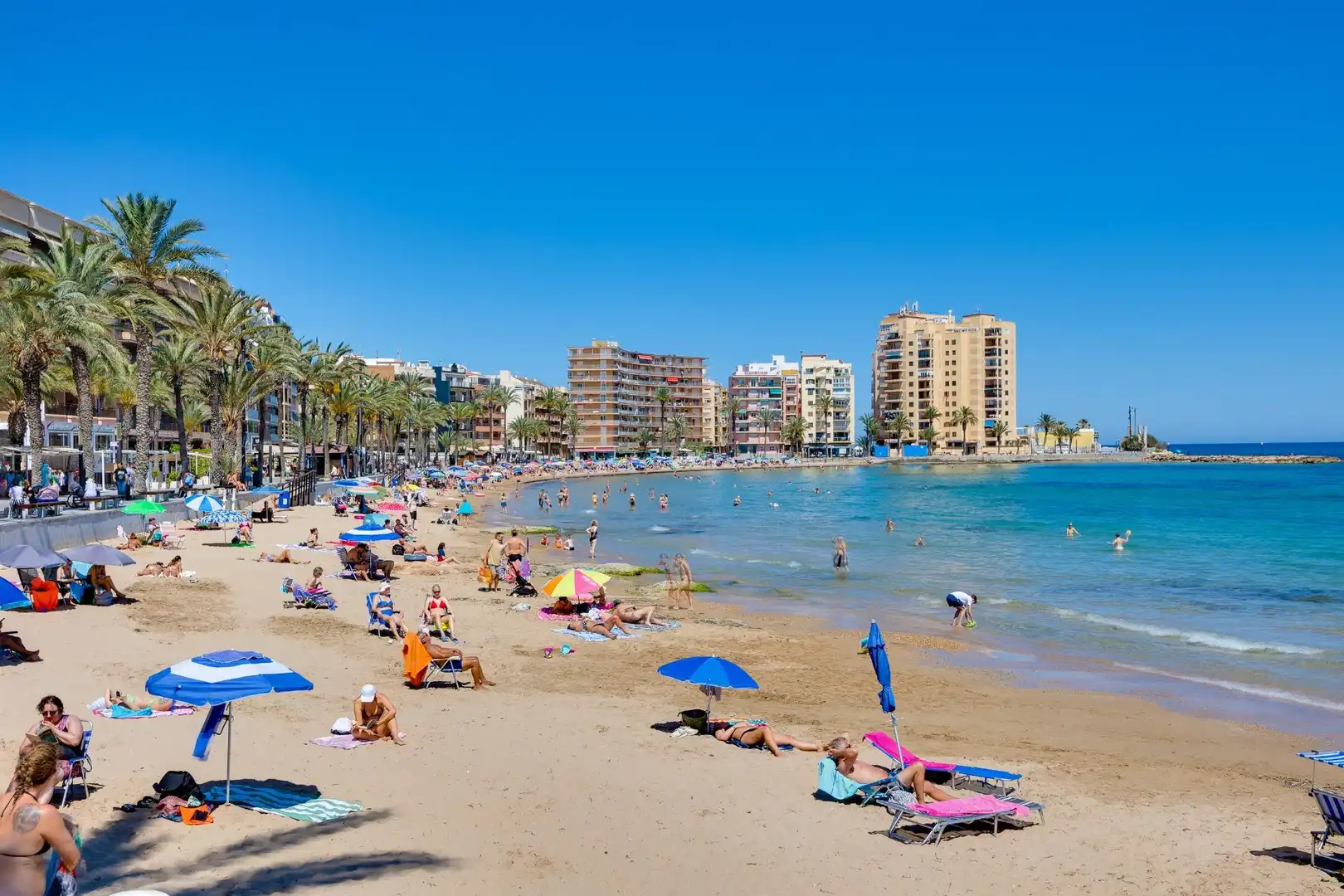 Exterior view of Study for sale in Torrevieja  with Air Conditioner, Terrace and Balcony