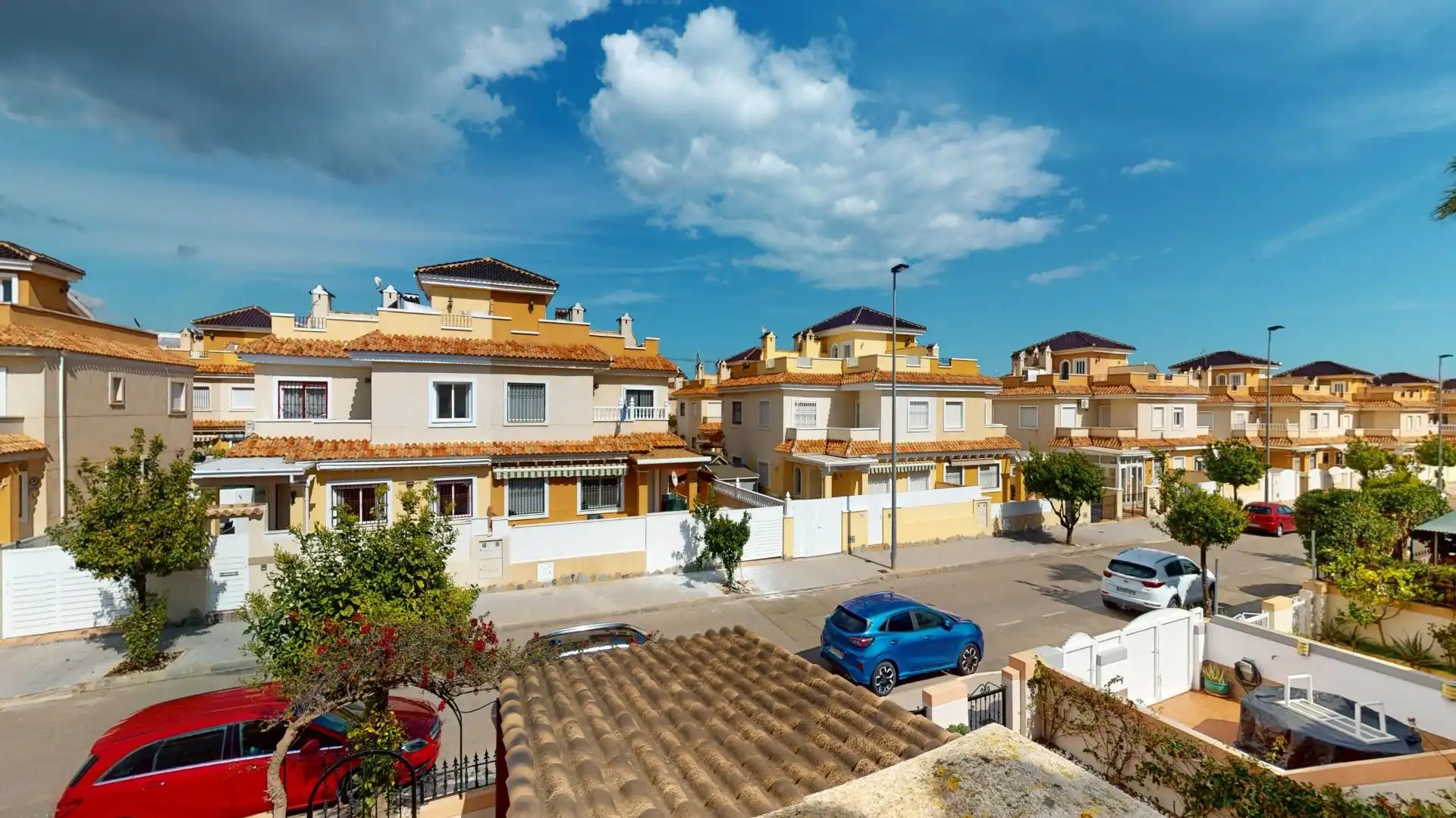 Vista exterior de Casa adosada en venta en Pilar de la Horadada con Terraza y Balcón