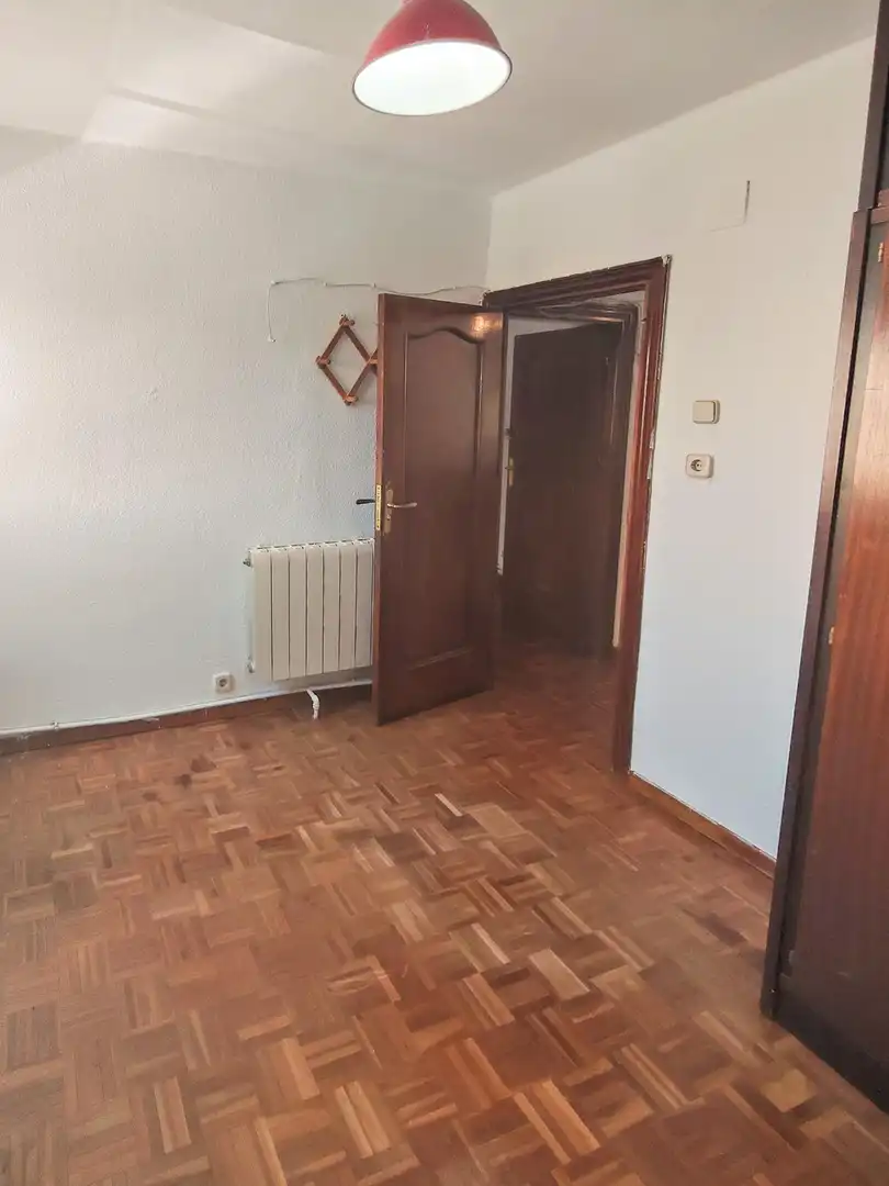 Habitación de Piso en venta en Madrid con Calefacción y Parquet