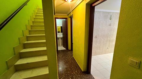 Foto 3 de Casa adosada en venda a El Pinós / Pinoso, Alicante