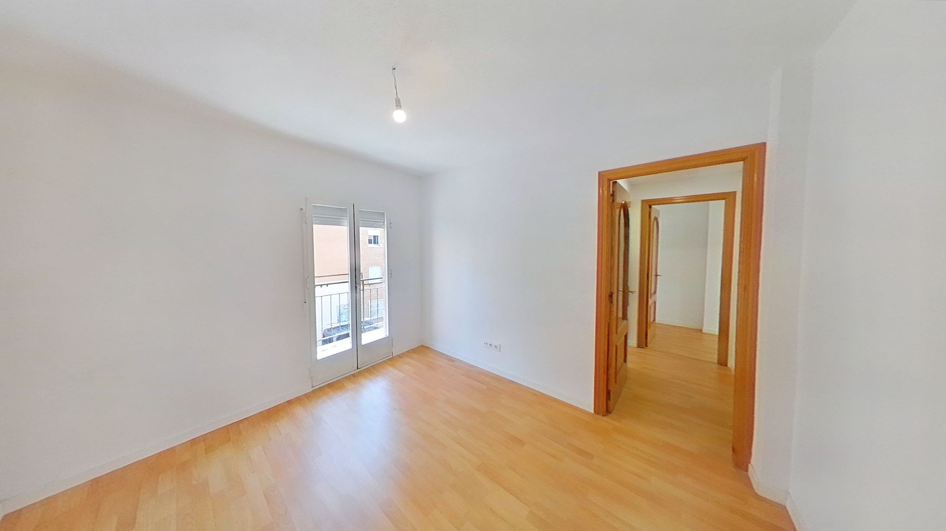 Dormitori de Pis de lloguer en  Madrid Capital amb Terrassa, Forn i Balcó