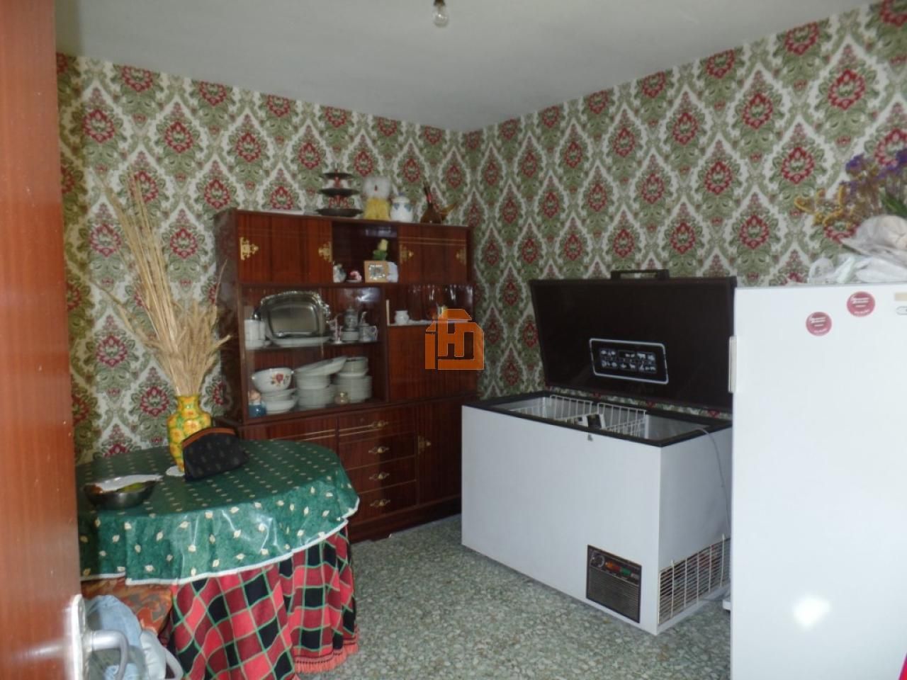 Kitchen of House or chalet for sale in Chozas de Abajo  with Heating and Private garden