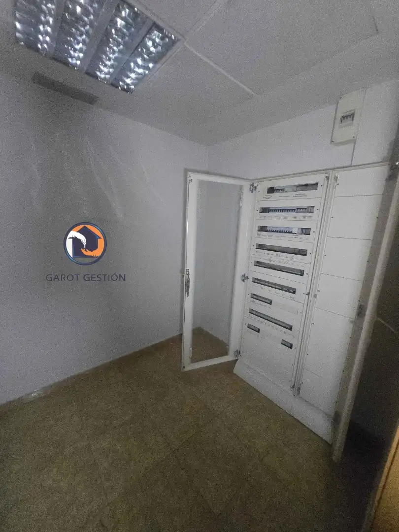 Local en venda en Alcorcón amb Aire condicionat, Calefacció i Parquet