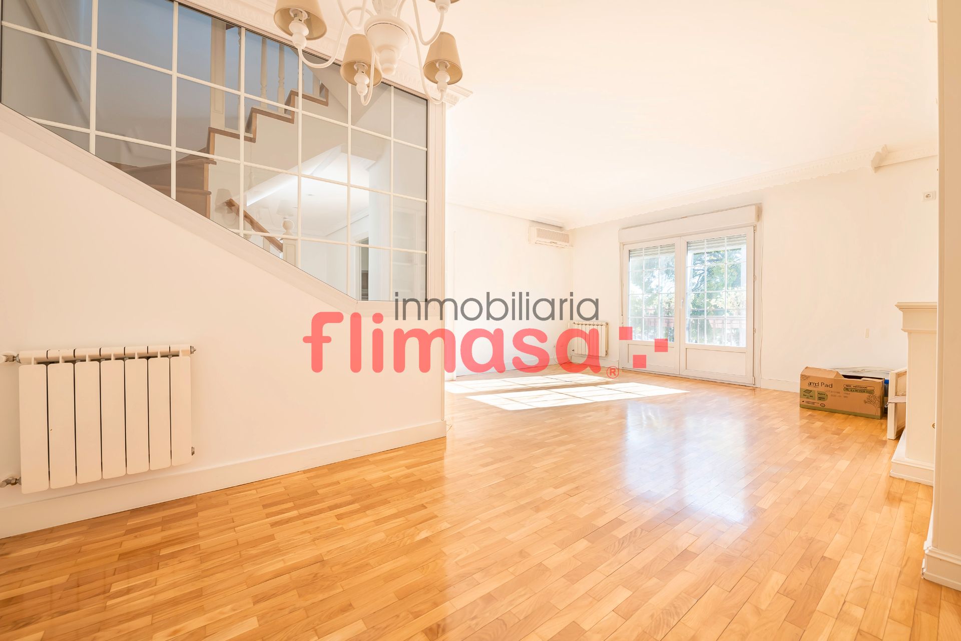 Sala d'estar de Dúplex en venda en Alcorcón amb Aire condicionat, Calefacció i Jardí privat